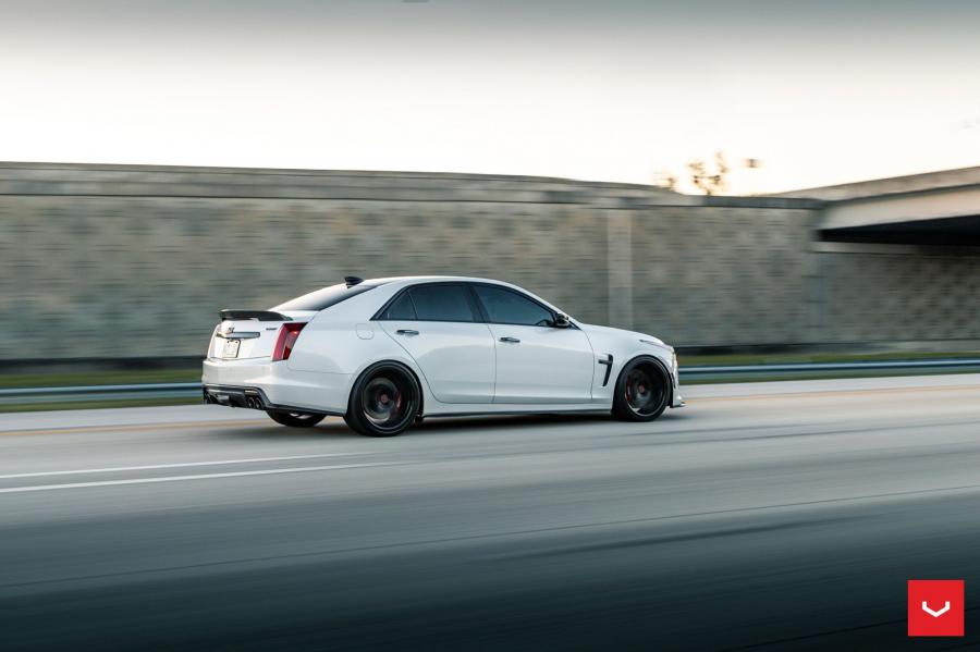  Cadillac CTS-V on Vossen Wheels (HF-2) 2019 года  (фото 31 из 32)